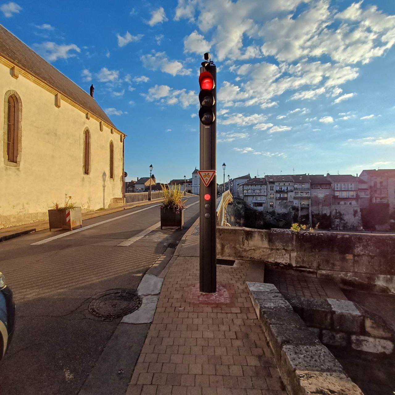 photo_1_2025-10-04_10-30-54